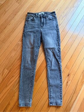 KanCan Women's Skinny Jeans - Gray Wash NWOT